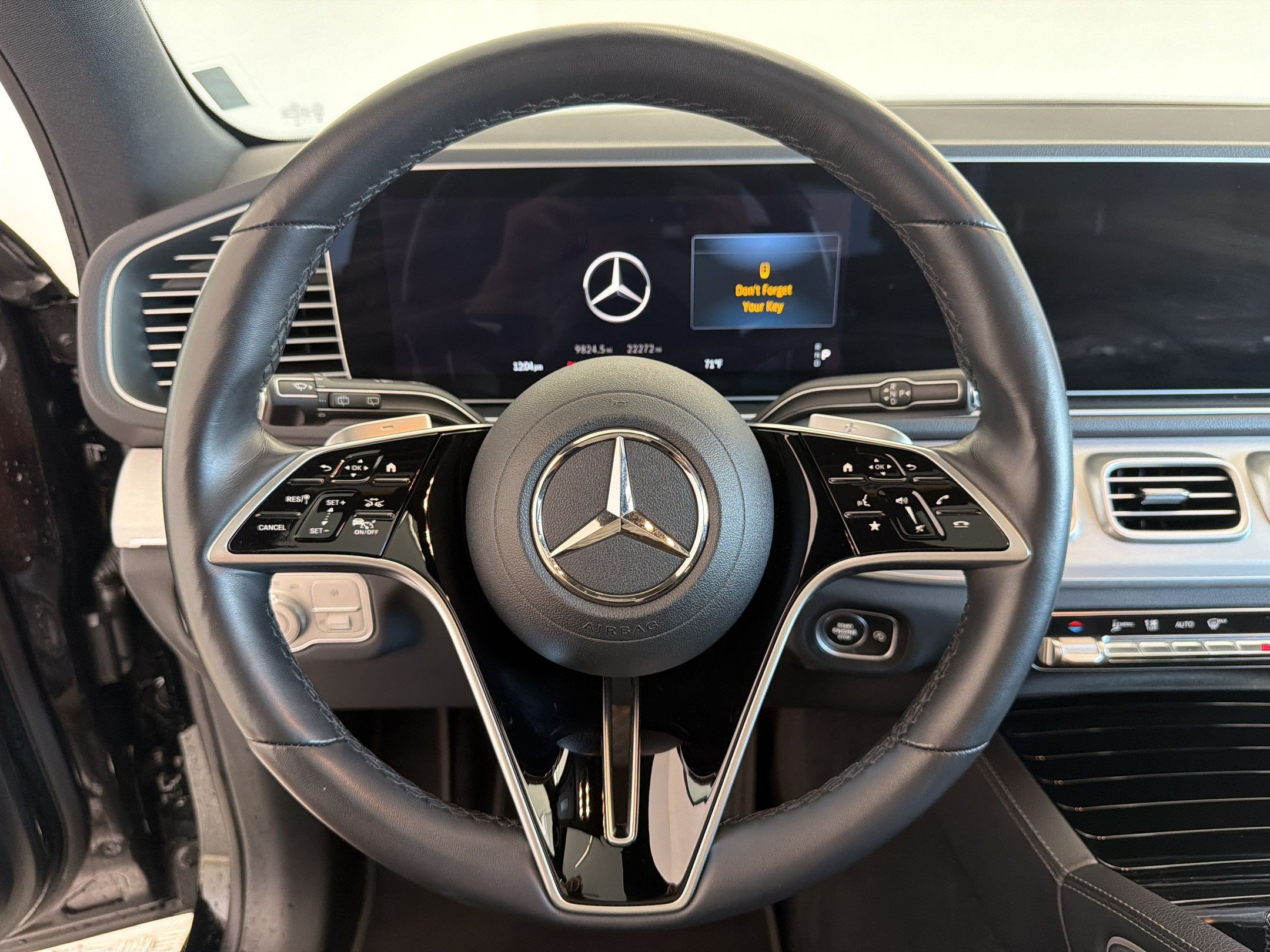 Used 2025 Mercedes-Benz GLE 350 4MATIC image 11