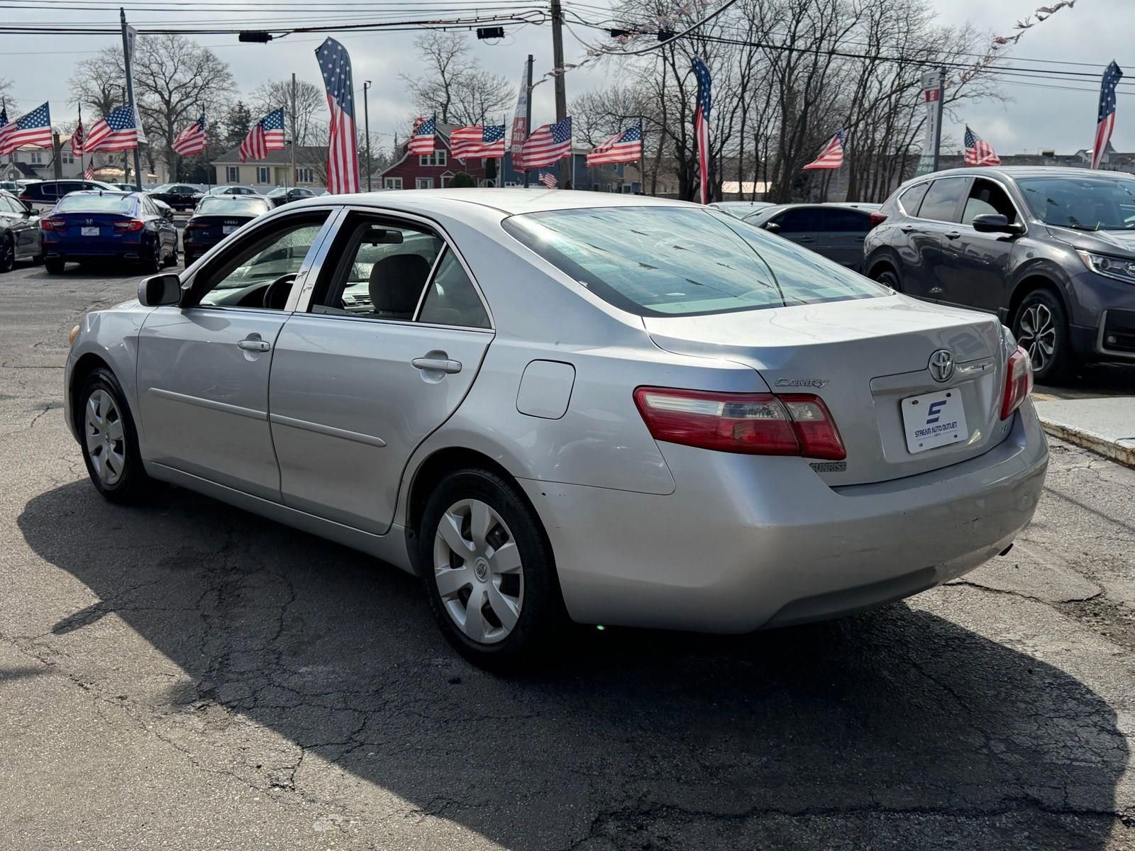 Used 2009 Toyota Camry LE image 8
