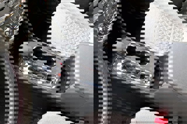 Used 2022 Chevrolet Equinox LS image 17