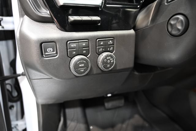New 2026 Chevrolet Silverado 1500 High Country w/ High Country Premium Package AWD/4WD image 29