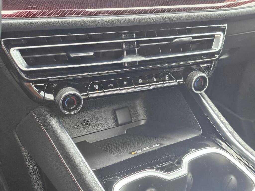 Used 2024 Chevrolet Traverse RS w/ LPO, Floor Liner Package image 35