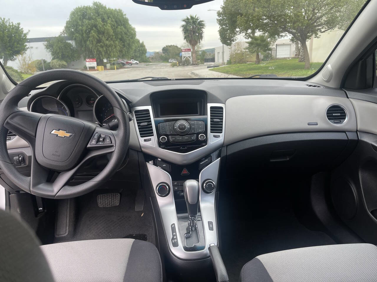 Used 2015 Chevrolet Cruze LS FWD image 18