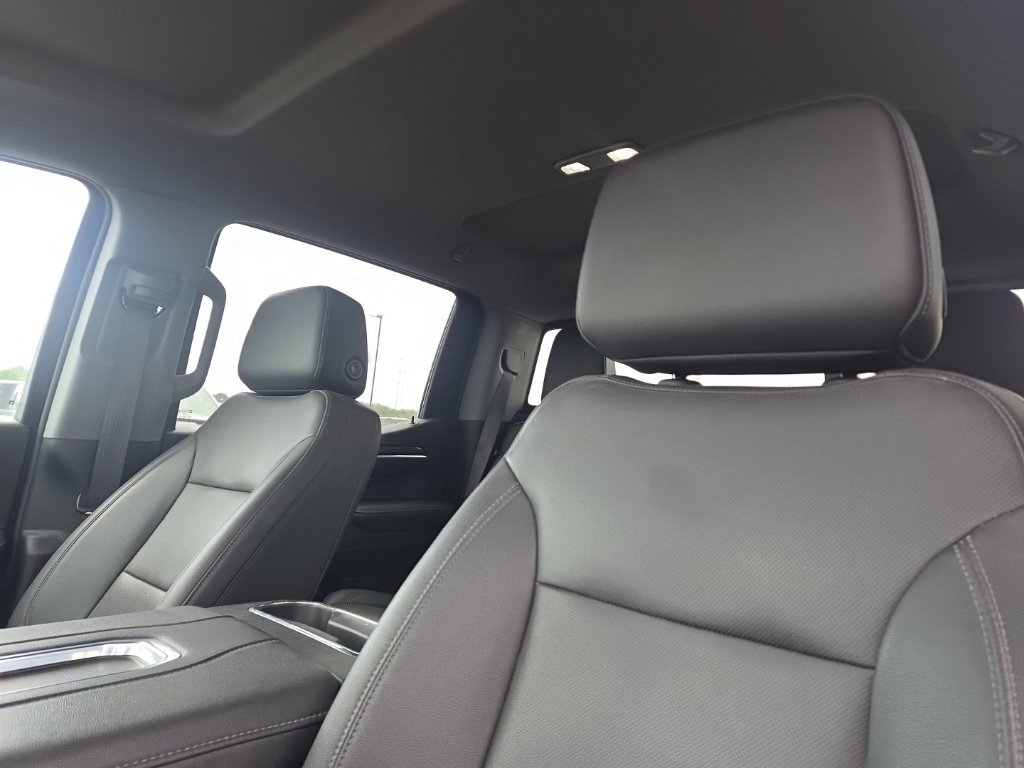 Used 2022 Chevrolet Silverado 1500 LTZ w/ Technology Package AWD/4WD image 47