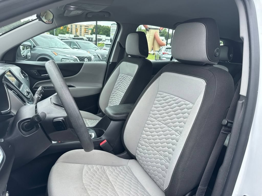Used 2019 Chevrolet Equinox LS FWD image 15