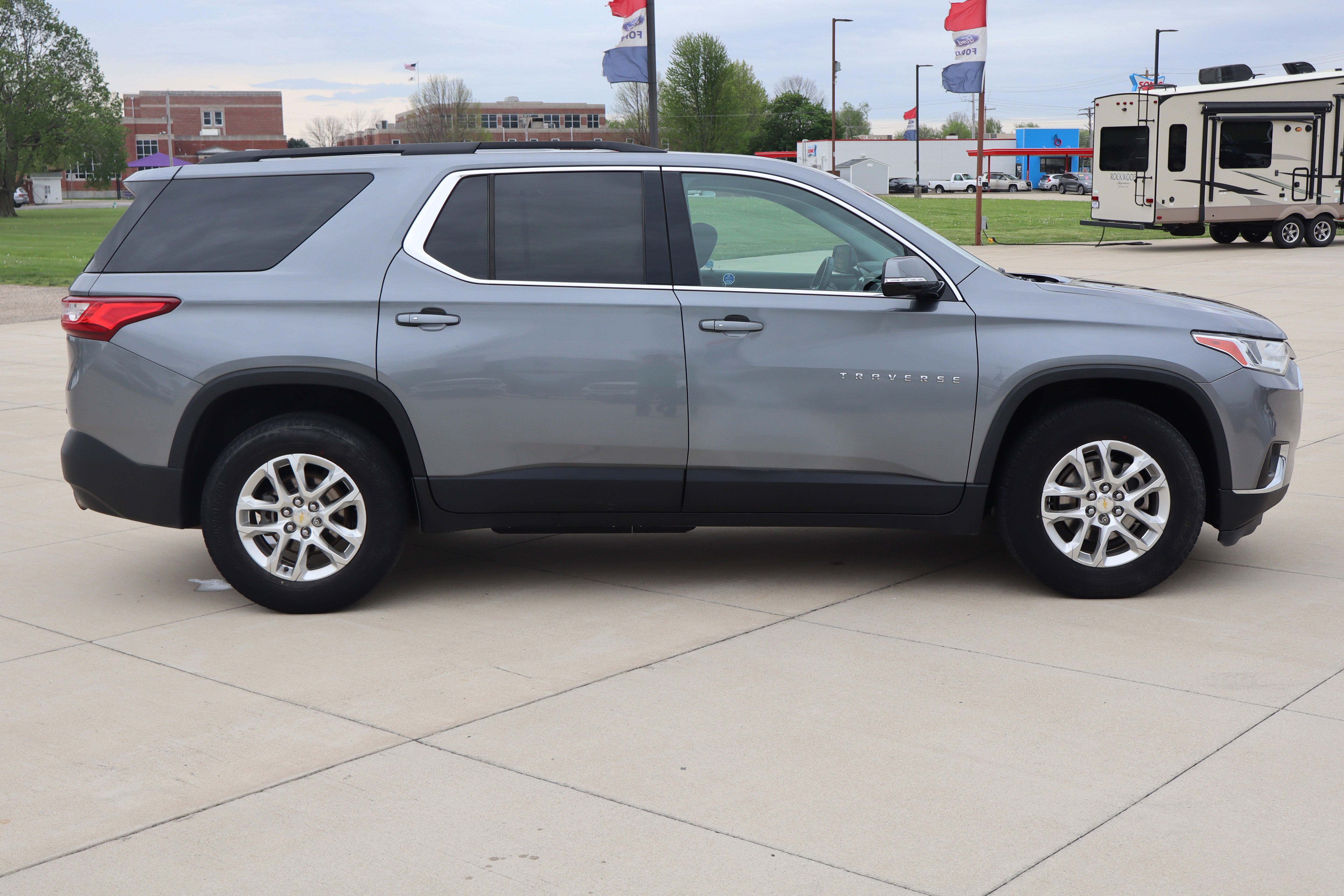 Used 2019 Chevrolet Traverse LT image 4
