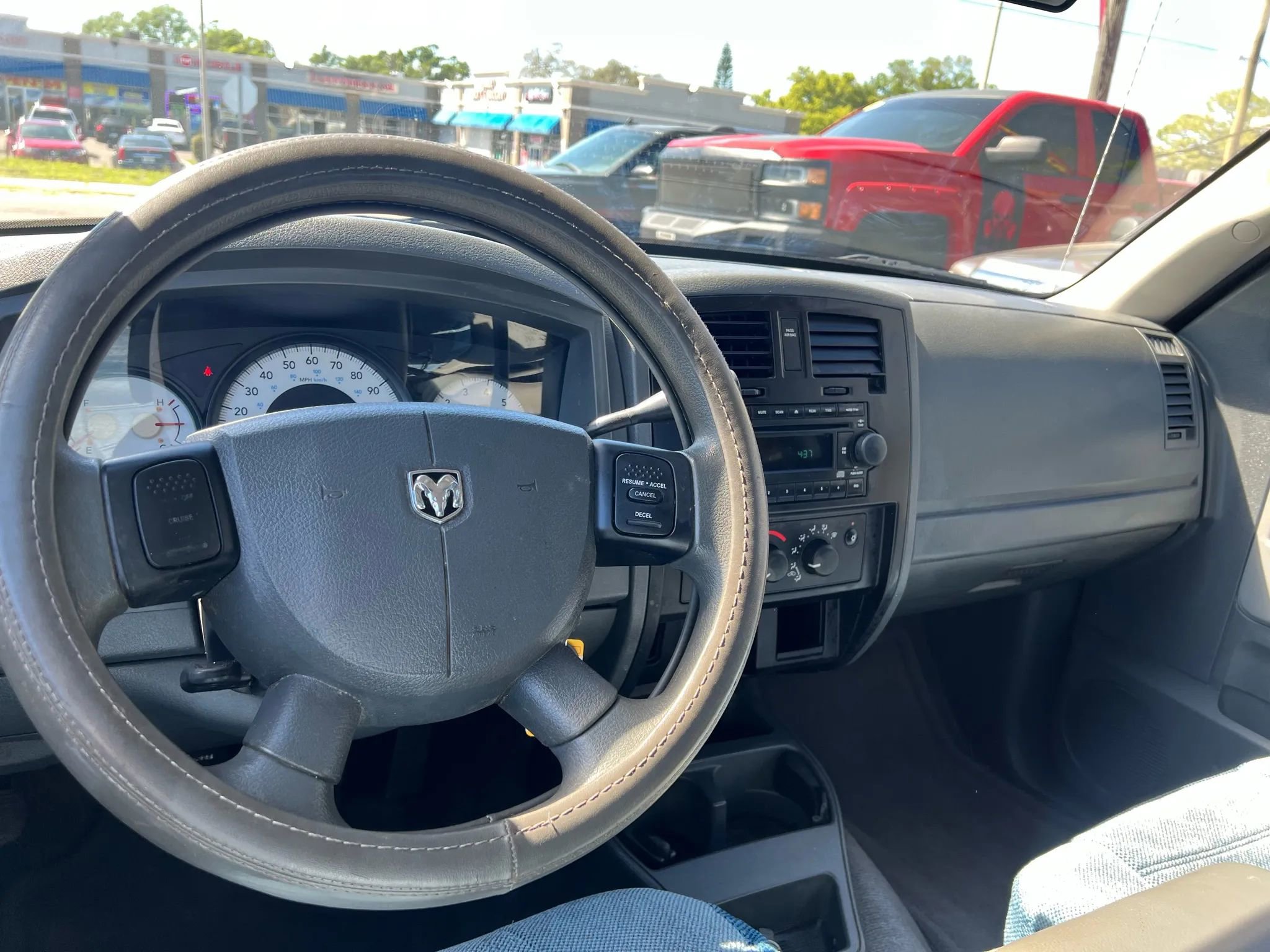 Used 2005 Dodge Dakota ST image 13