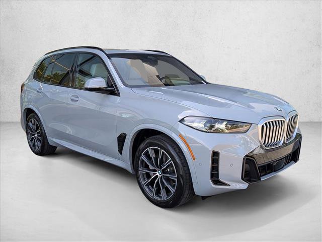 Used 2024 BMW X5 sDrive40i w/ M Sport Package RWD image 3