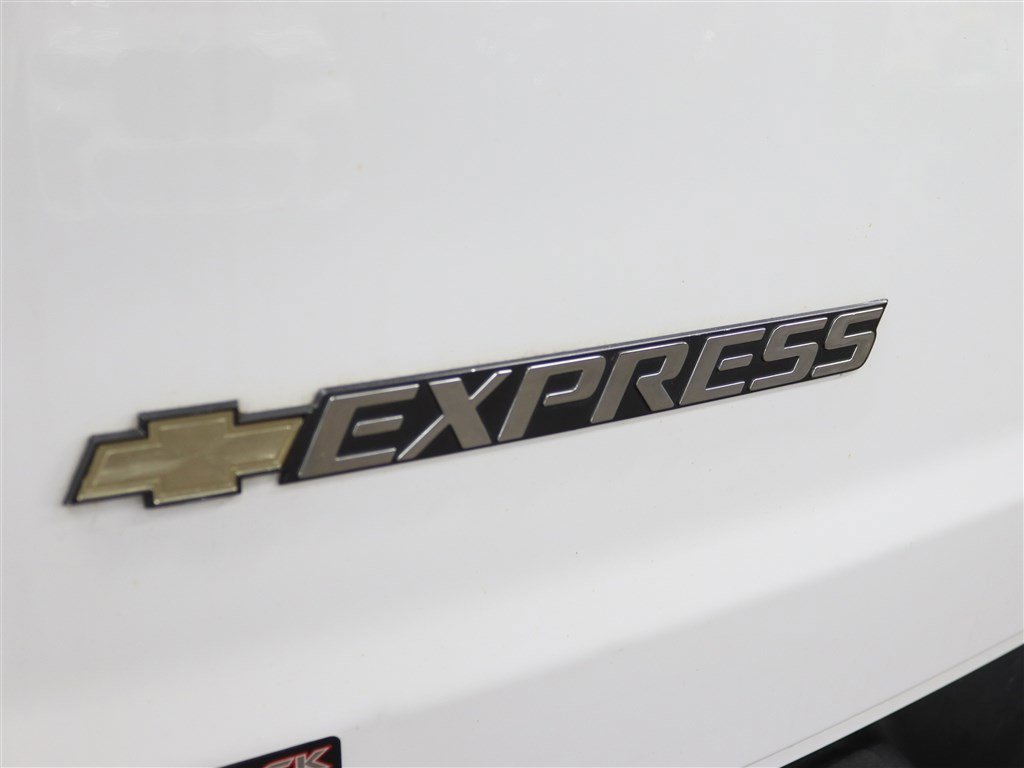 Used 2022 Chevrolet Express 2500 Extended w/ Enhanced Convenience Package RWD image 11