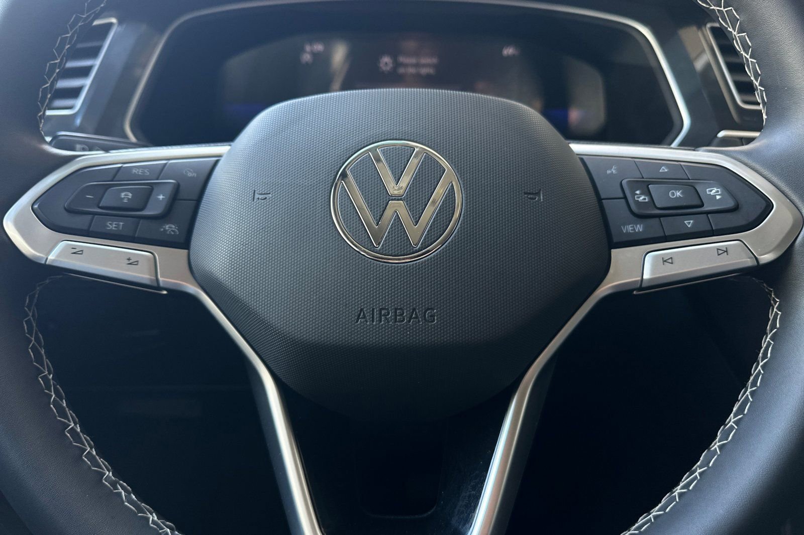 Used 2023 Volkswagen Tiguan SE FWD image 25