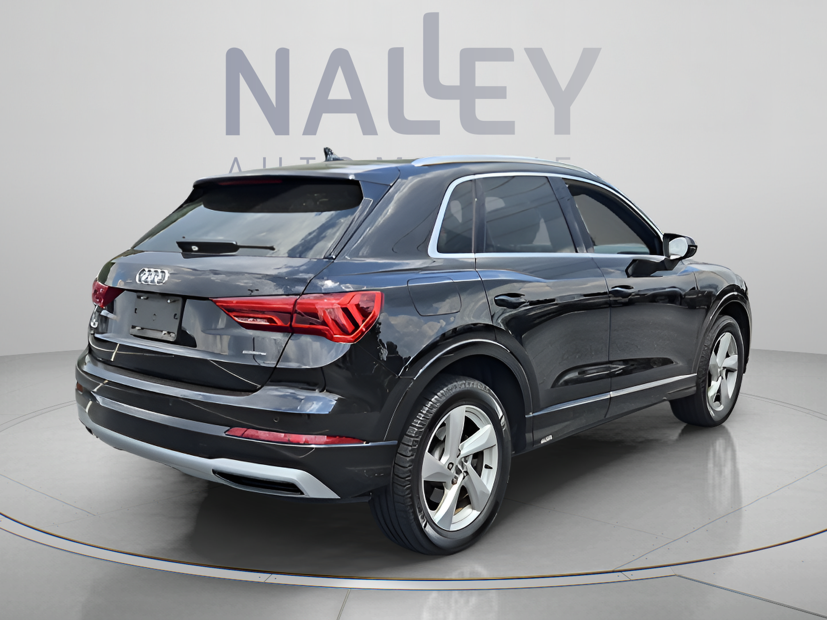 Used 2020 Audi Q3 2.0T Premium Plus w/ Premium Plus Package AWD/4WD image 5