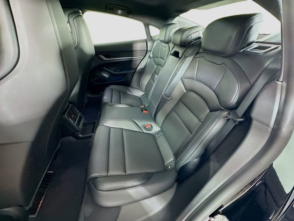 New 2025 Porsche Taycan image 24