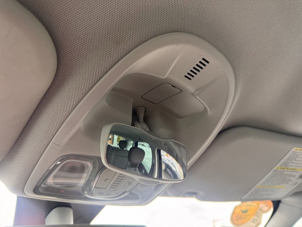 Used 2014 FIAT 500L Trekking image 27