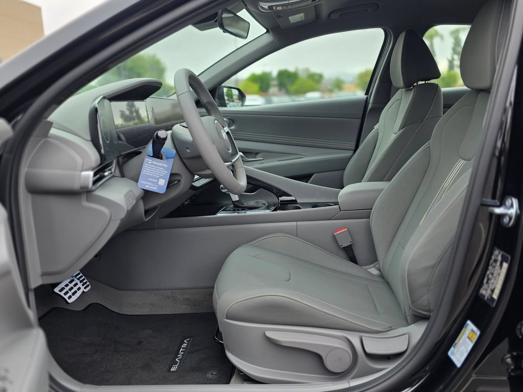New 2026 Hyundai Elantra Sport FWD image 12