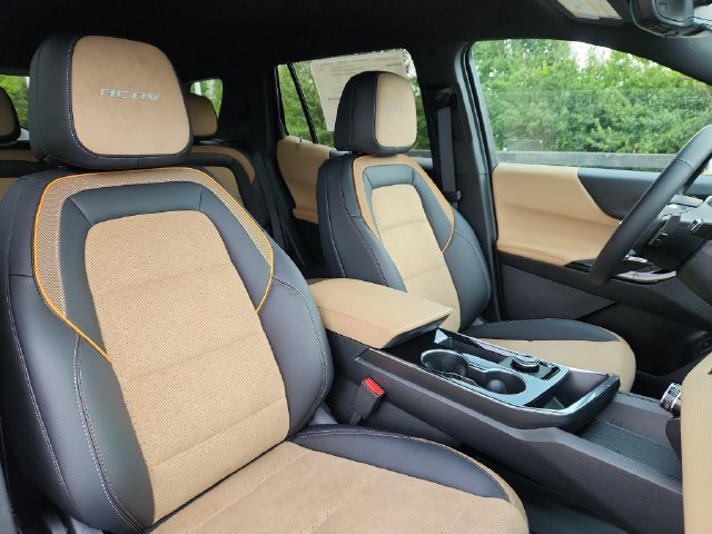 New 2027 Chevrolet Equinox ACTIV w/ Safety and Technology Package FWD image 14