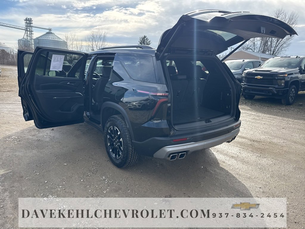 Used 2025 Chevrolet Traverse Z71 w/ Driver Confidence Package image 48