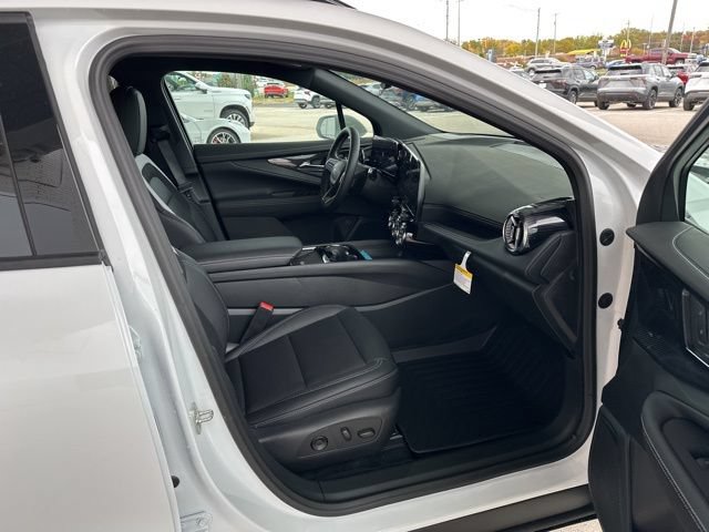 New 2026 Chevrolet Blazer EV LT AWD/4WD image 32