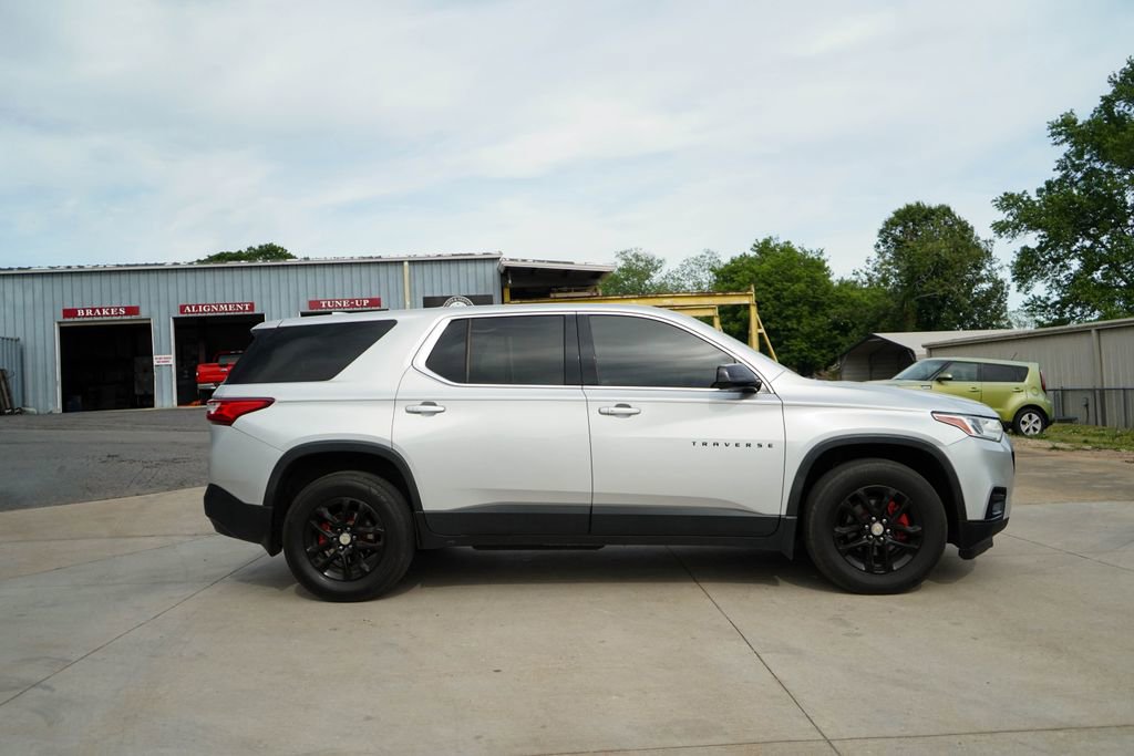 Used 2020 Chevrolet Traverse LS w/ LPO, Blackout Package image 3