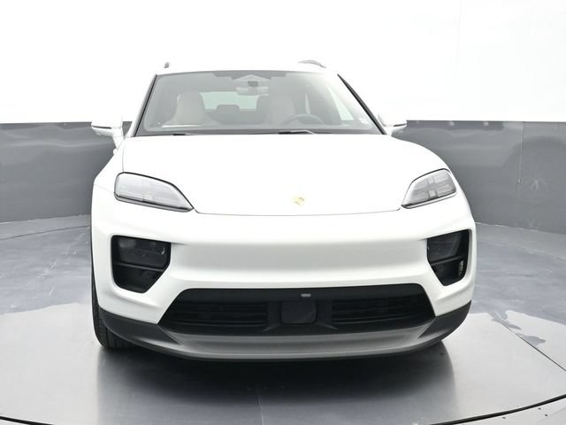 Certified 2025 Porsche Macan Electric RWD image 30