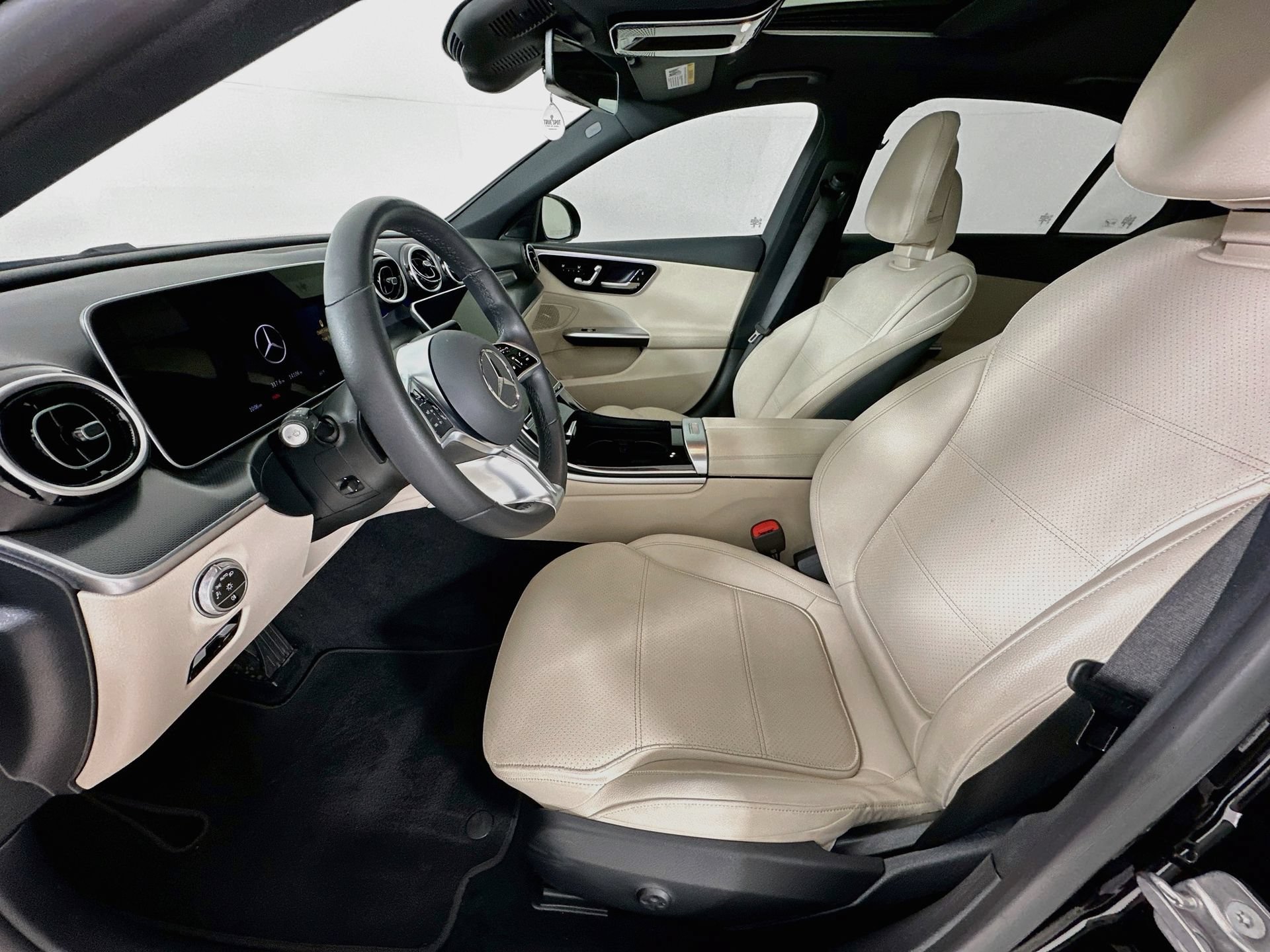 Certified 2025 Mercedes-Benz C 300 Sedan image 21