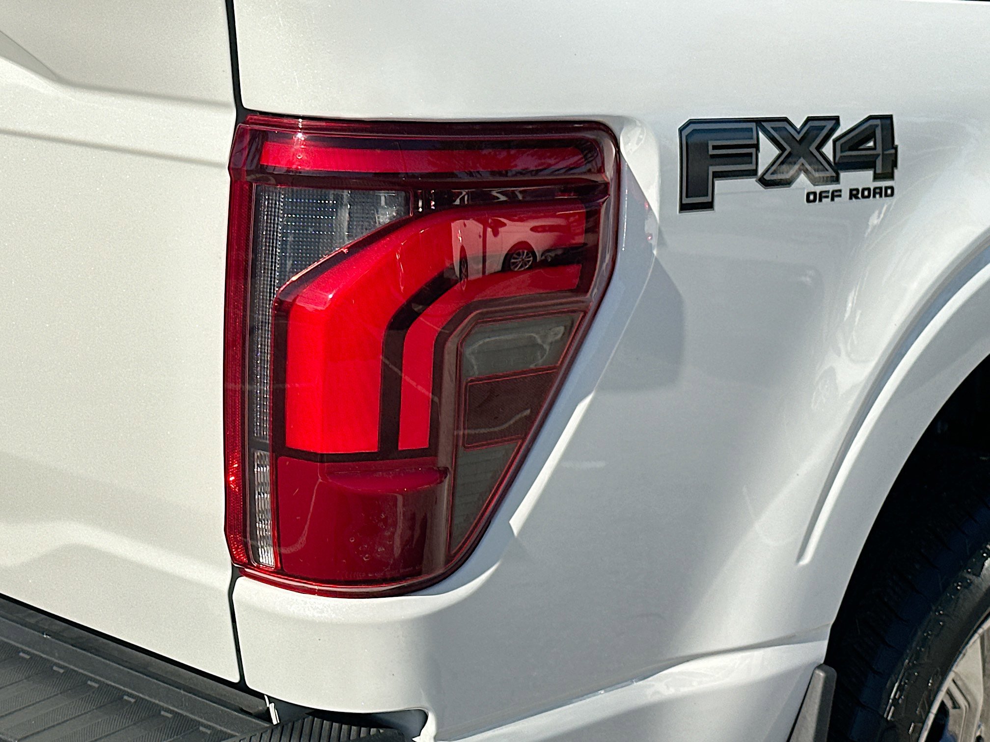 Used 2024 Ford F150 Lariat w/ FX4 Off-Road Package image 30