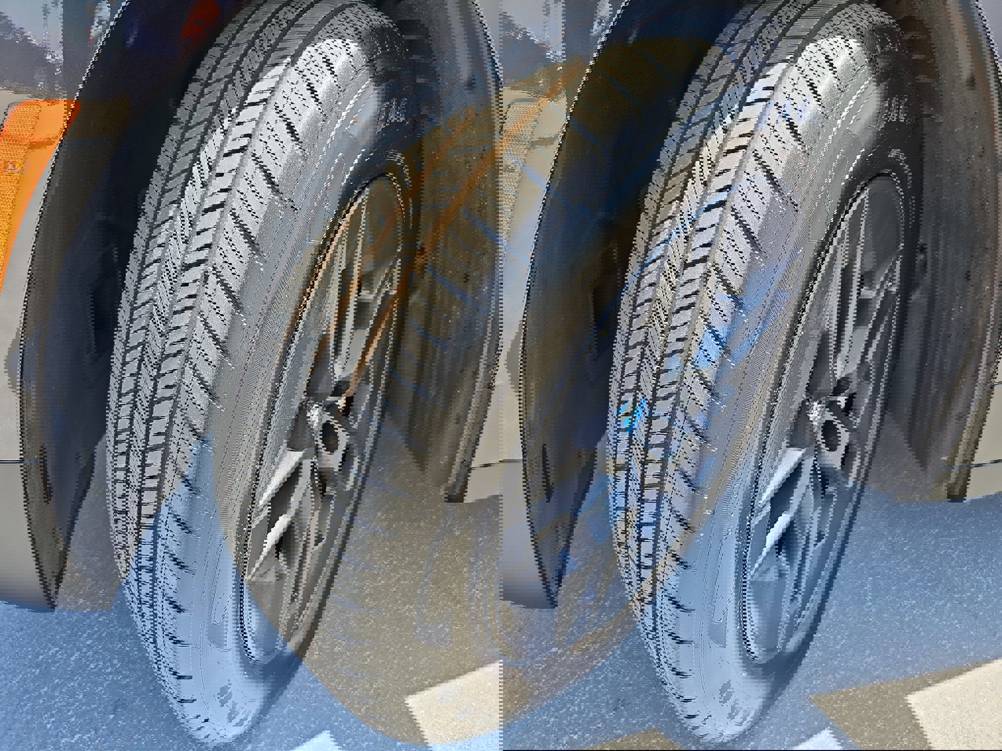 Certified 2023 BMW iX xDrive50 w/ Premium Package image 33