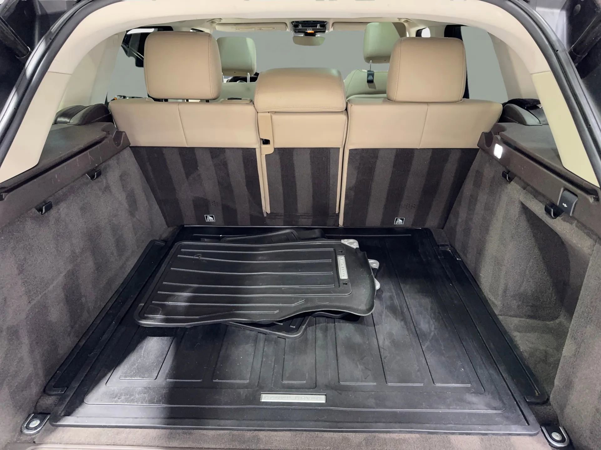 Used 2017 Land Rover Range Rover Sport SE image 20