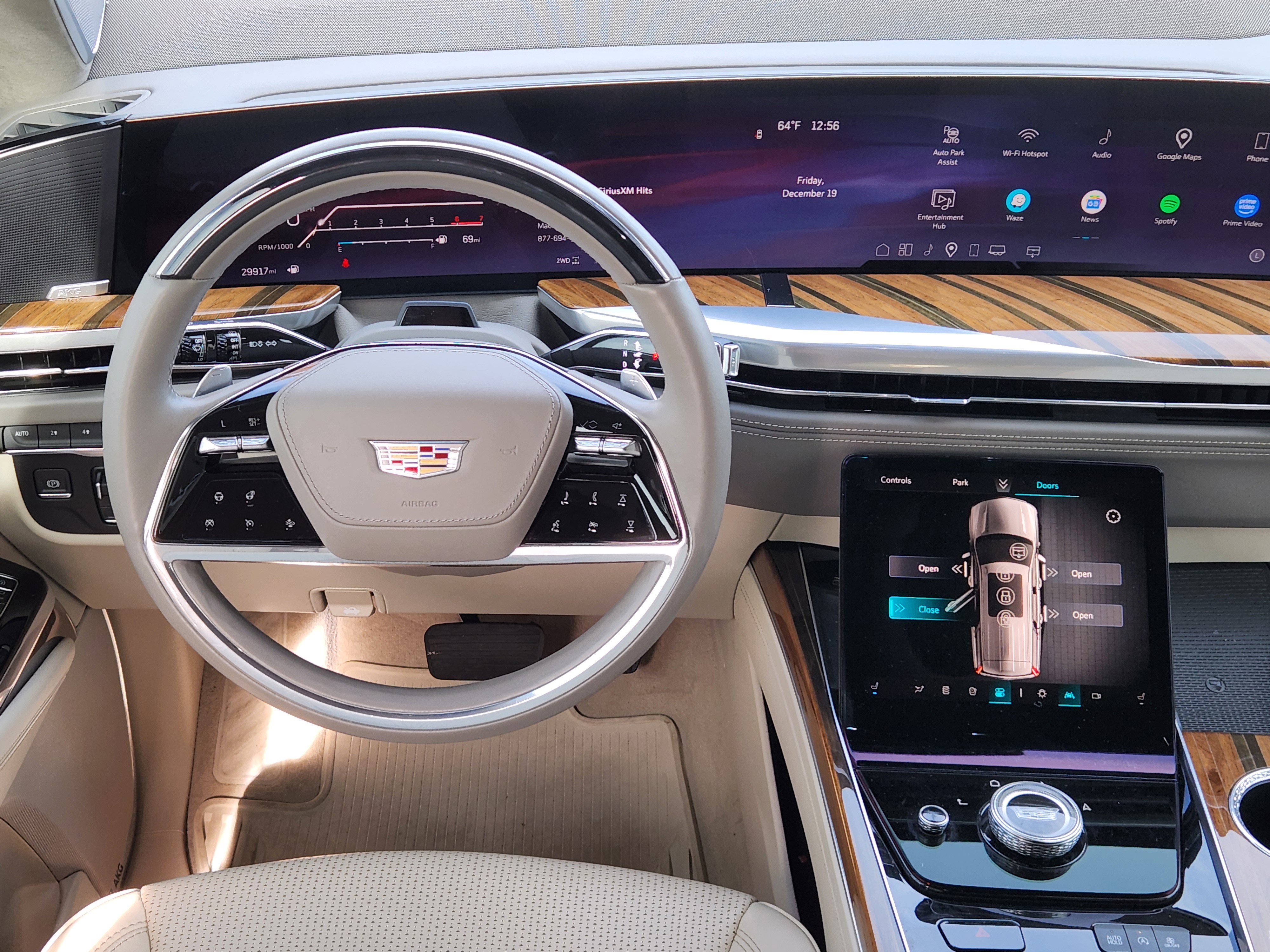 Used 2025 Cadillac Escalade ESV Sport Platinum image 31