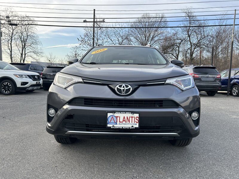 Used 2016 Toyota RAV4 XLE AWD/4WD image 2