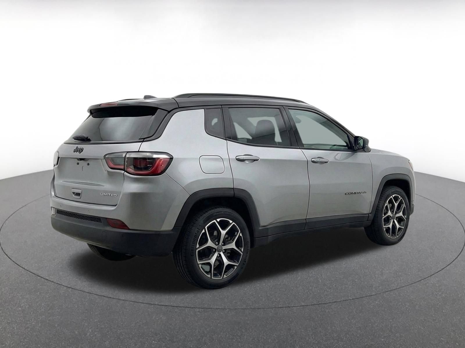 Used 2025 Jeep Compass Limited AWD/4WD image 7