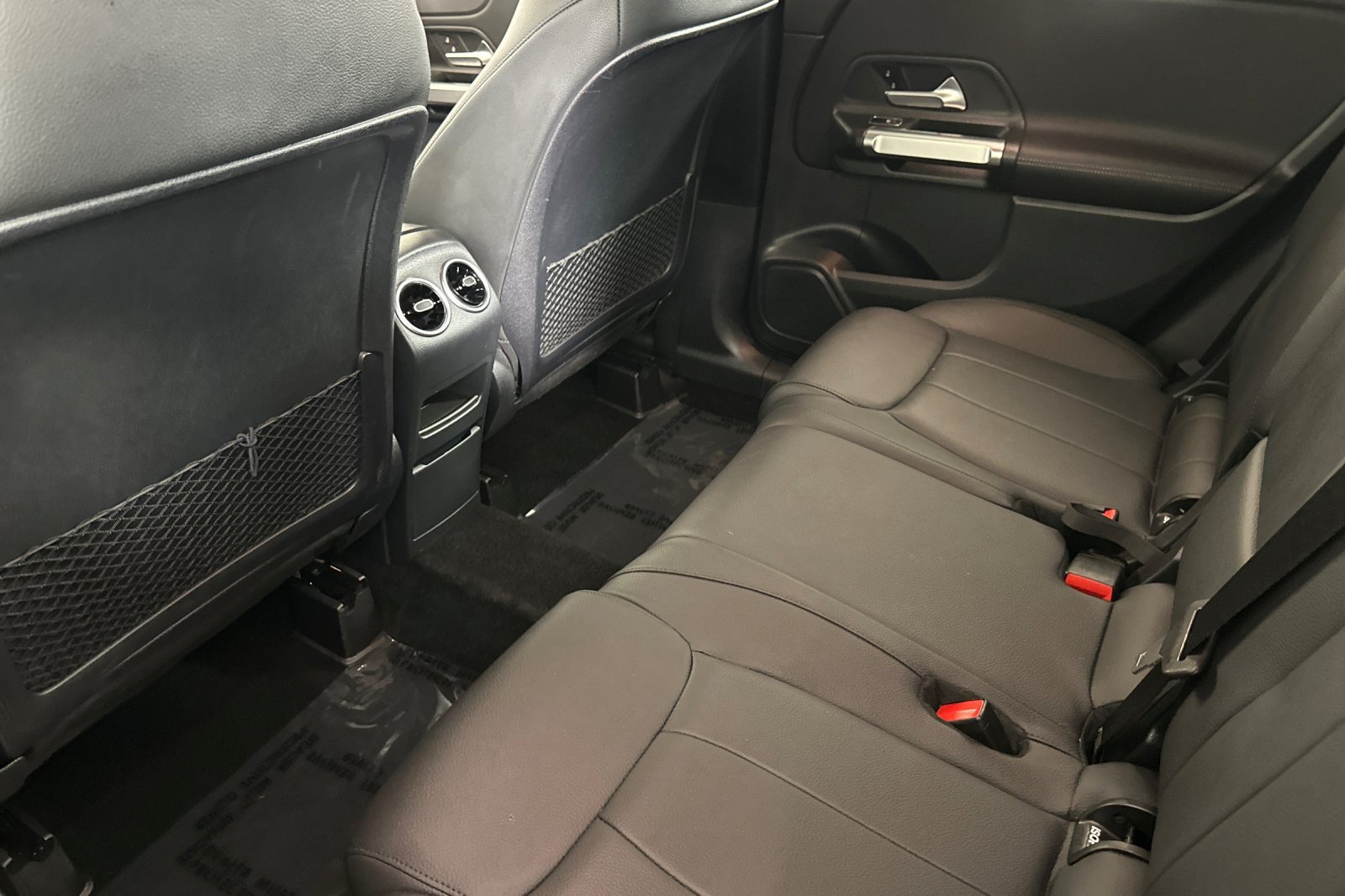 Used 2022 Mercedes-Benz GLB 250 image 11