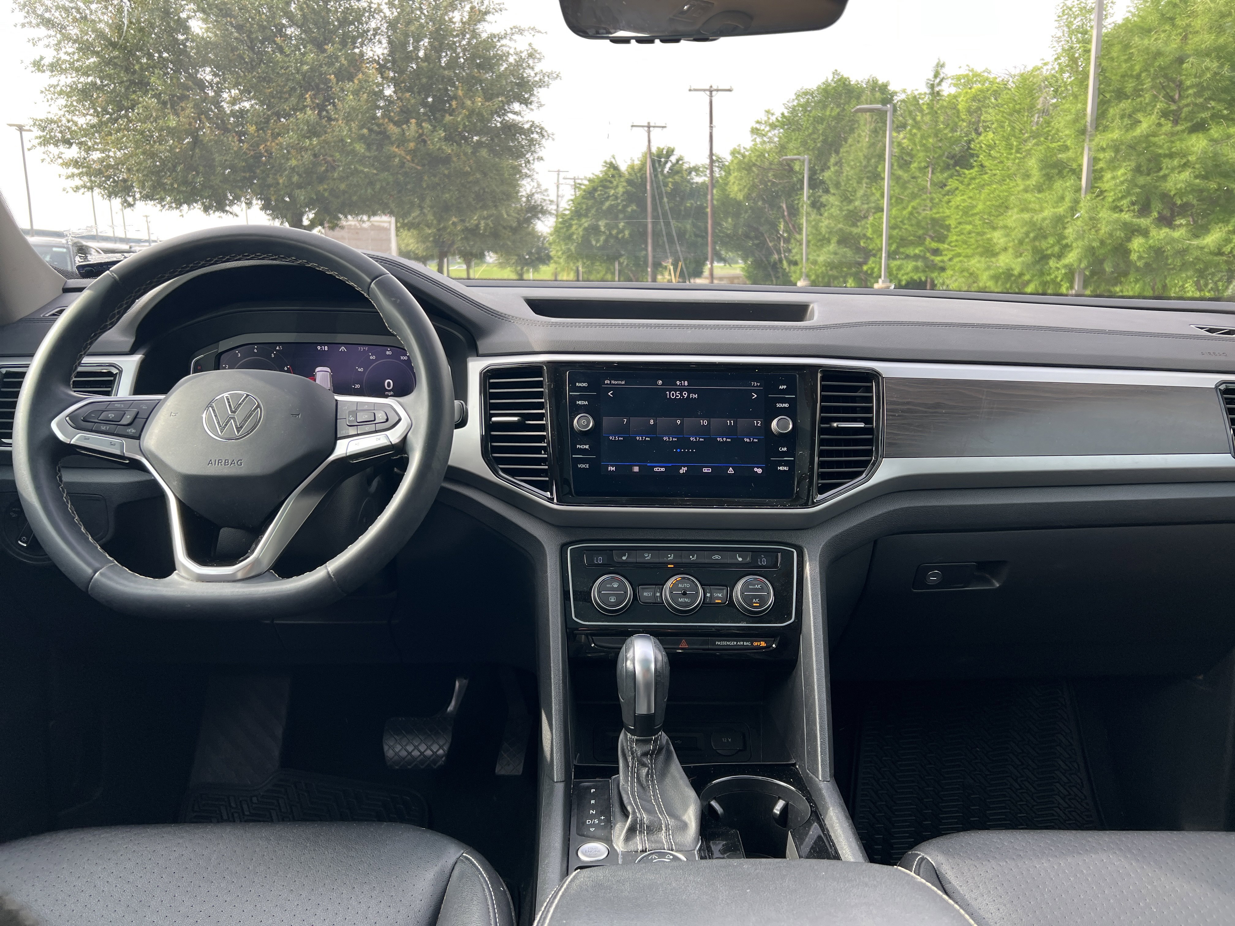 Used 2023 Volkswagen Atlas SE w/ Panoramic Sunroof Package AWD/4WD image 26