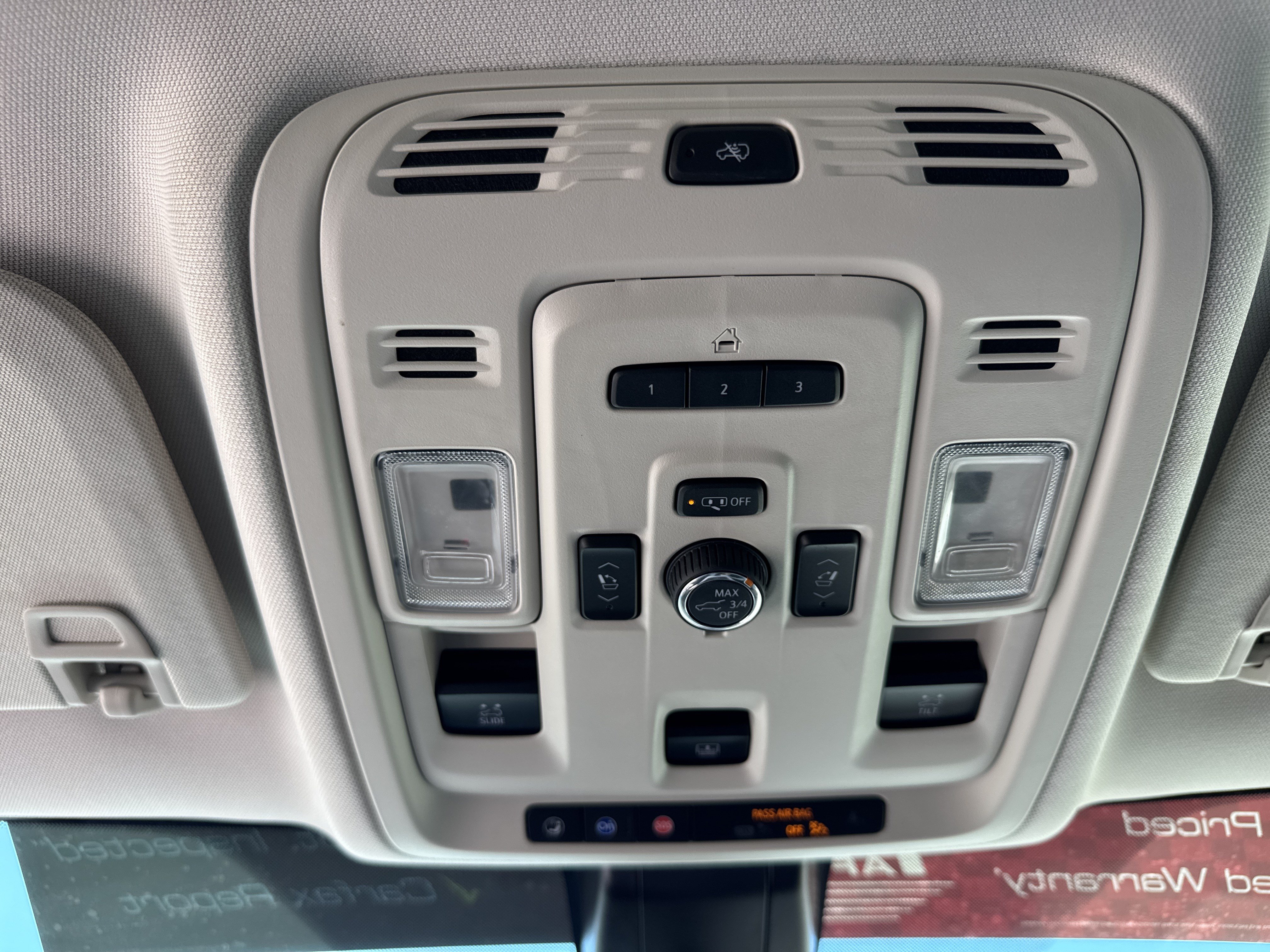 Used 2021 GMC Yukon Denali w/ Denali Premium Package AWD/4WD image 28