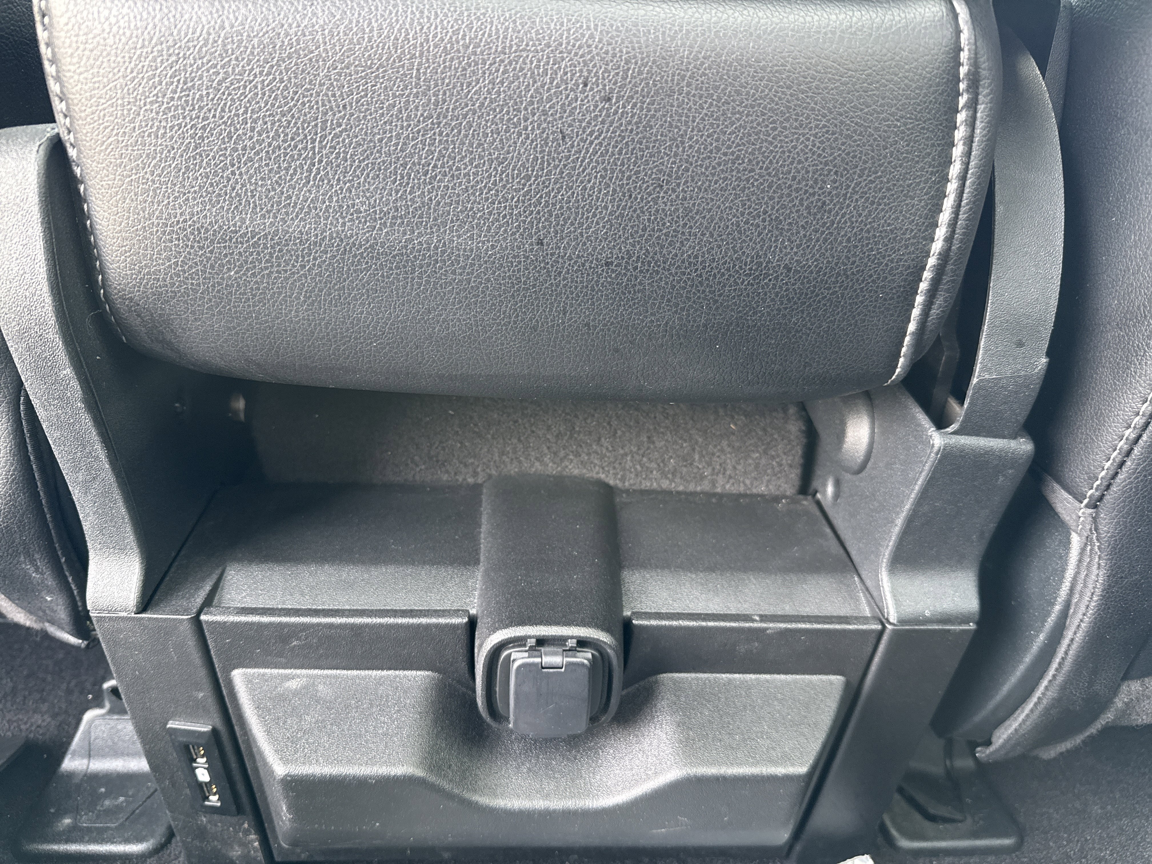 Used 2020 Ford F150 Lariat w/ Equipment Group 501A Mid image 27