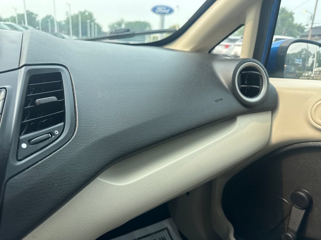 Used 2011 Ford Fiesta S FWD image 34