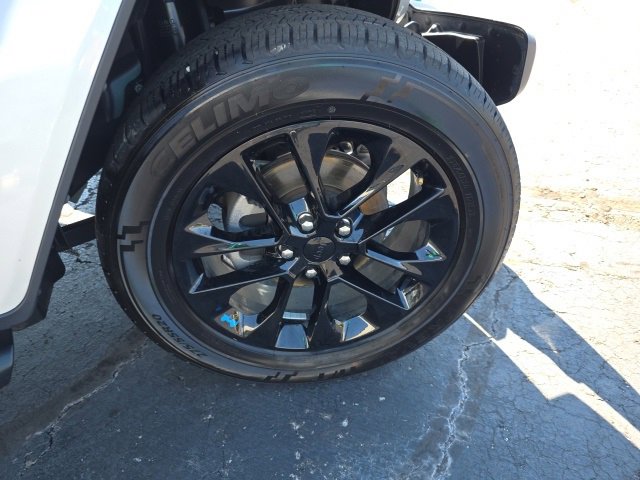 Used 2023 Jeep Wrangler Unlimited Sahara w/ Cold Weather Group image 58