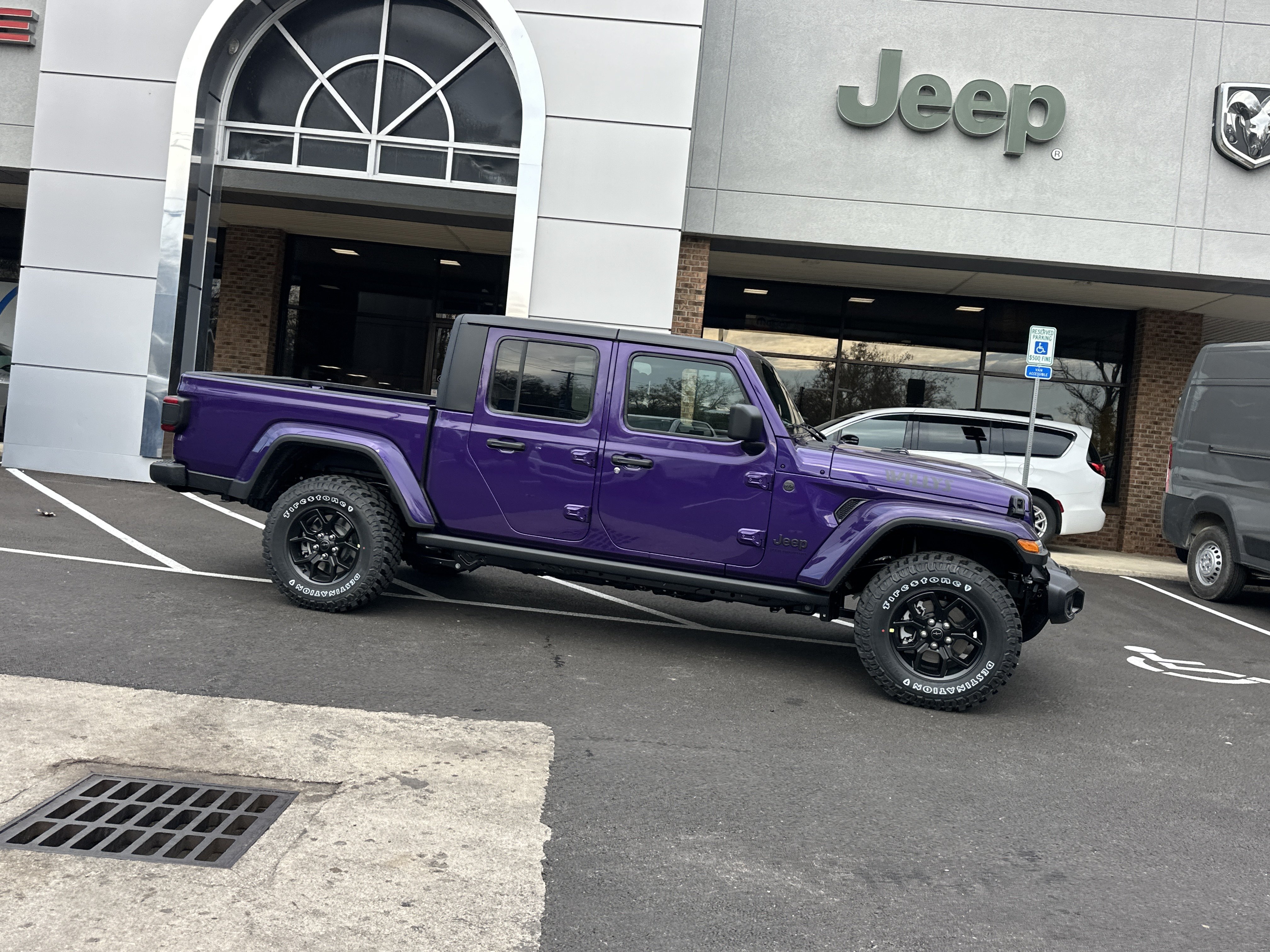 New 2026 Jeep Gladiator Sport AWD/4WD image 16