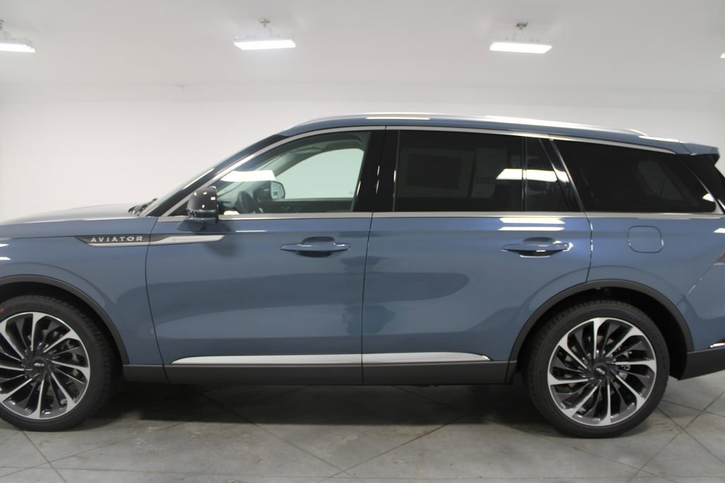 New 2025 Lincoln Aviator Reserve w/ Illumination Package image 5