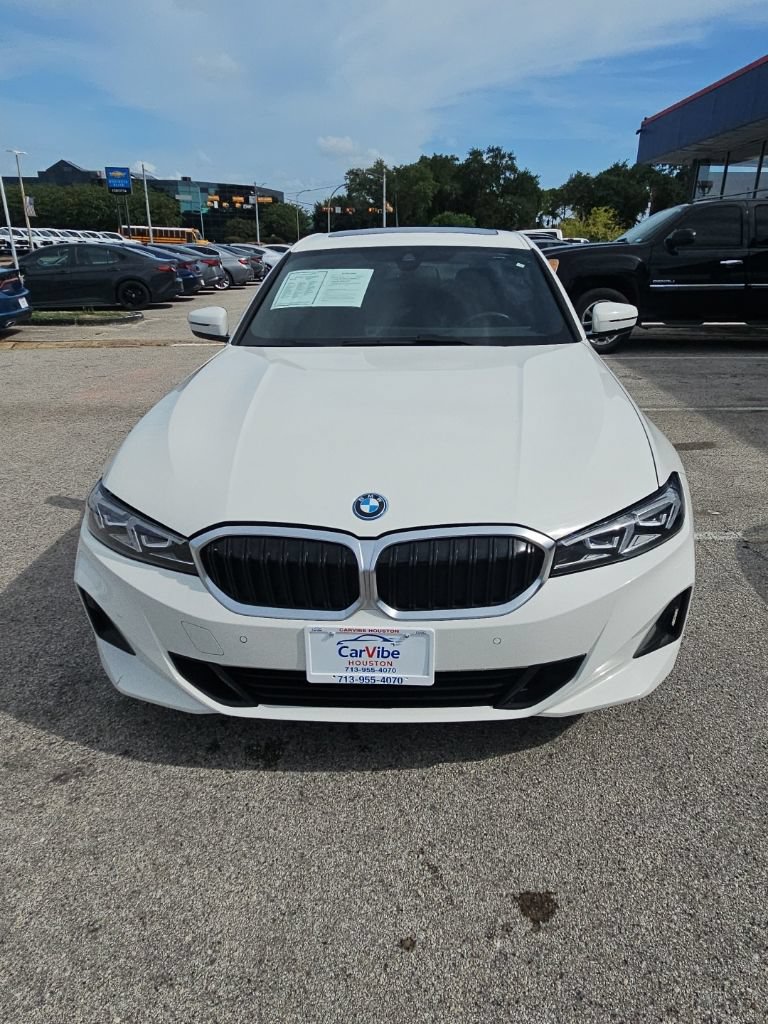 Used 2024 BMW 330e xDrive AWD/4WD image 2