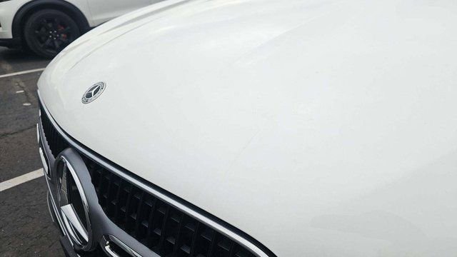 Used 2024 Mercedes-Benz GLC 300 image 23