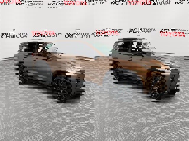 New 2025 Toyota Crown Signia image 2