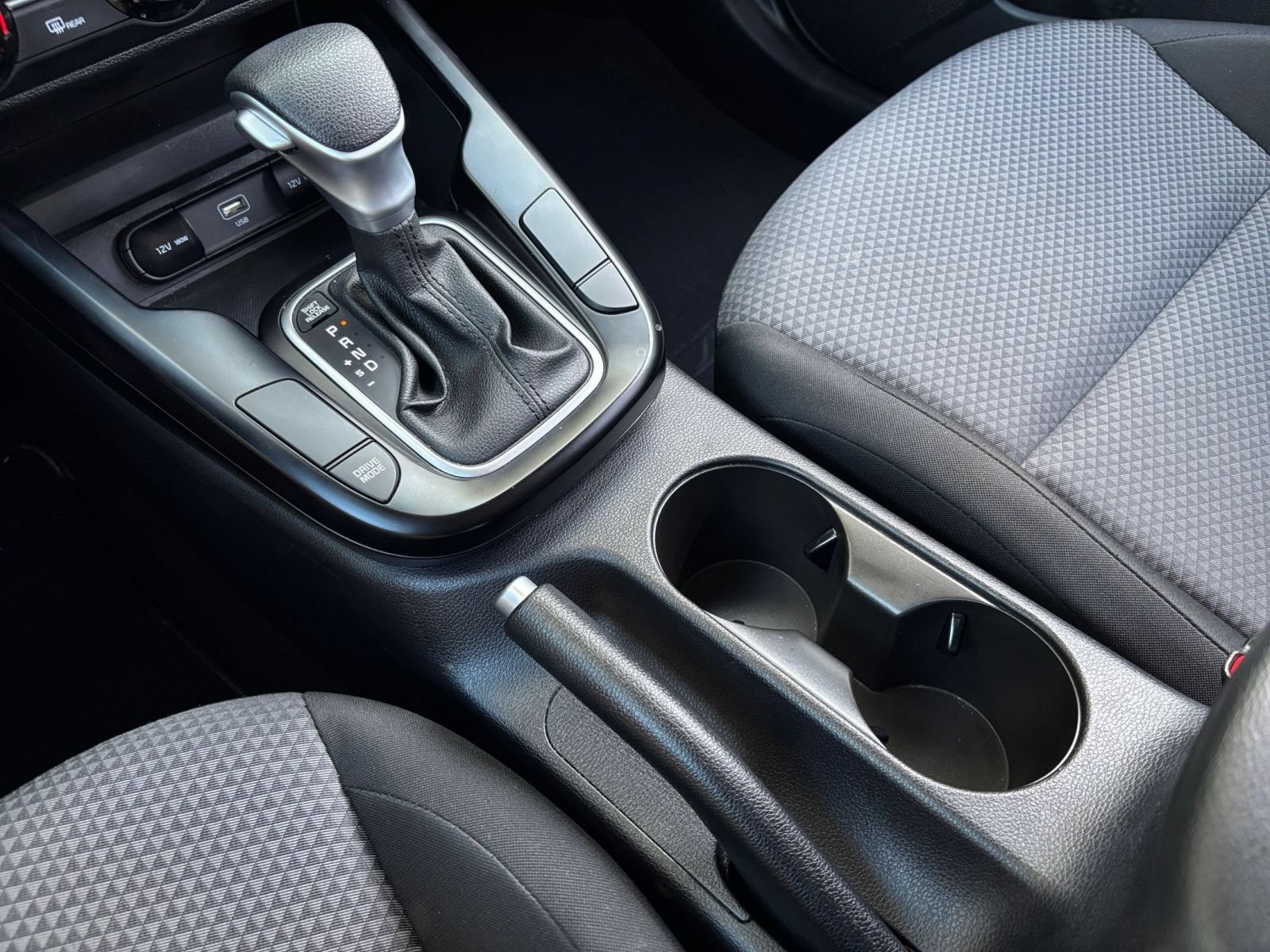 Used 2025 Kia Soul LX w/ LX Technology Package FWD image 40
