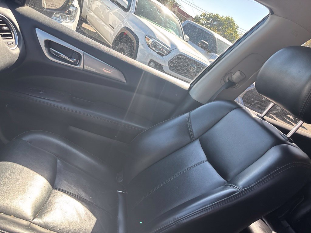 Used 2017 Nissan Pathfinder 4WD image 18