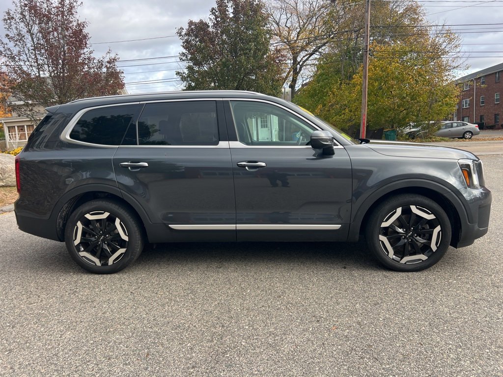 Used 2023 Kia Telluride S w/ S Sunroof Package image 6