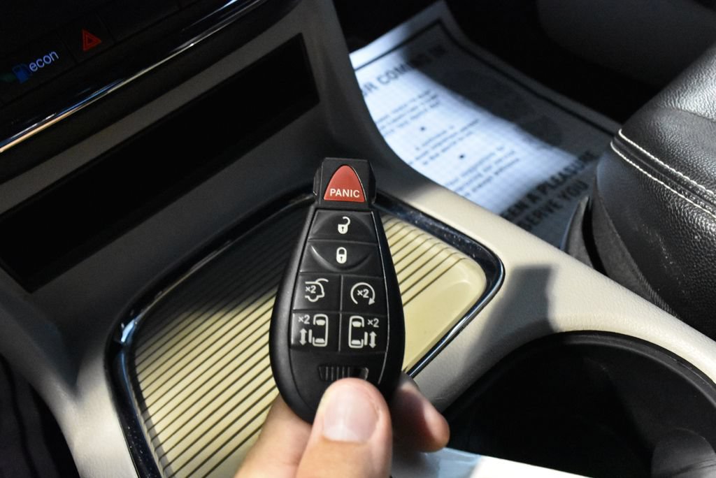 Used 2020 Dodge Grand Caravan SXT FWD image 16