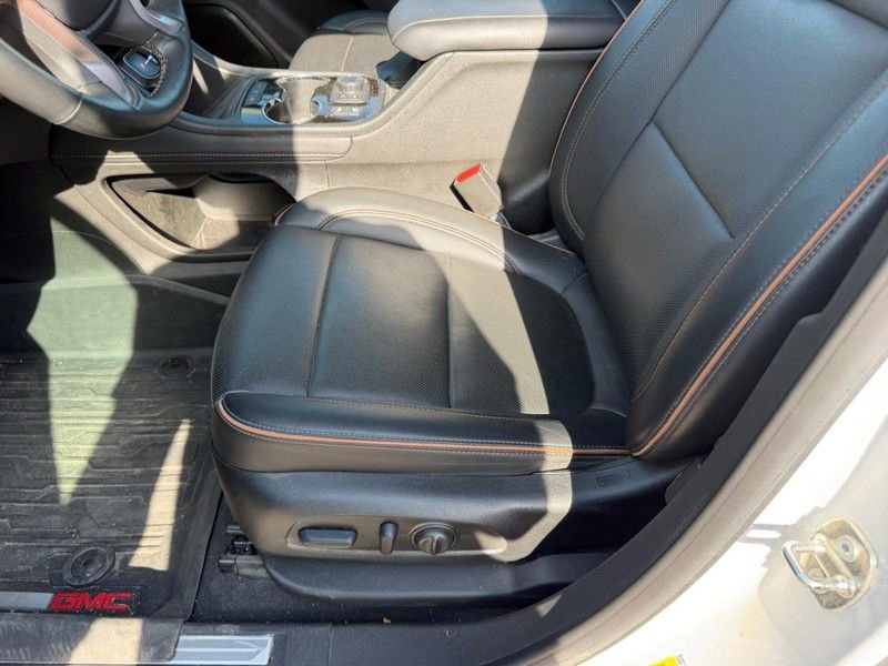 Used 2023 GMC Acadia AT4 w/ Technology Package AWD/4WD image 22
