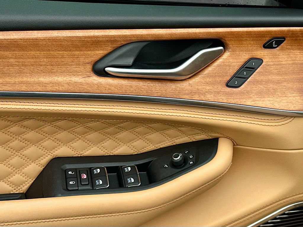 New 2025 Jeep Grand Cherokee Summit AWD/4WD image 18