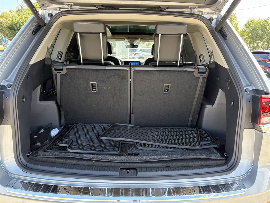 Used 2024 Volkswagen Atlas SEL Premium R-Line image 28