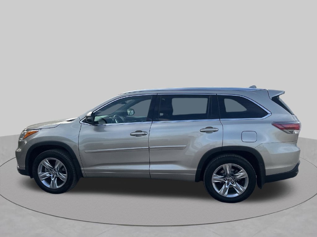 Used 2016 Toyota Highlander Limited AWD/4WD image 32
