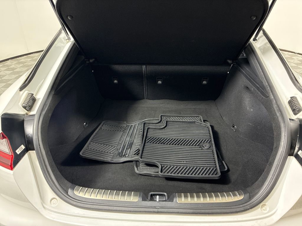 Used 2020 Kia Stinger GT1 image 11