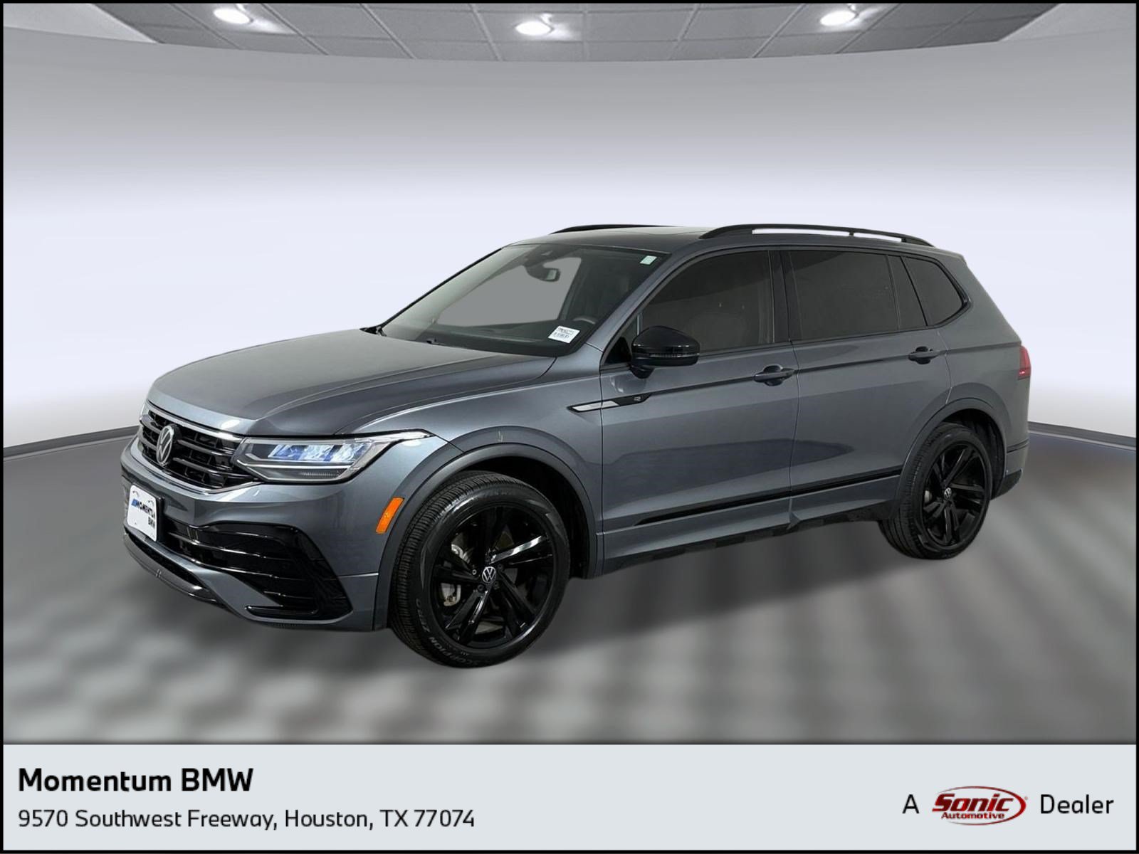 Used 2023 Volkswagen Tiguan SE R-Line FWD image 1